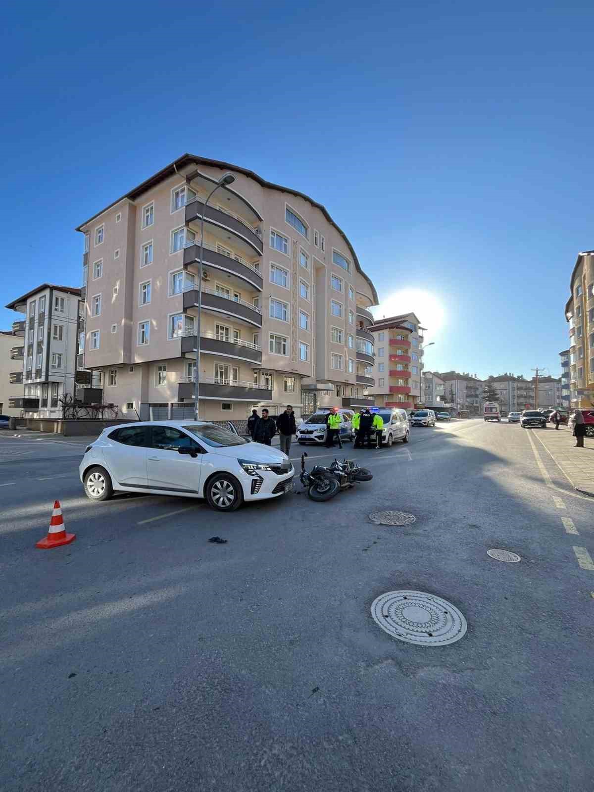 Akşehir’de otomobil ile motosiklet çarpıştı: 1 yaralı