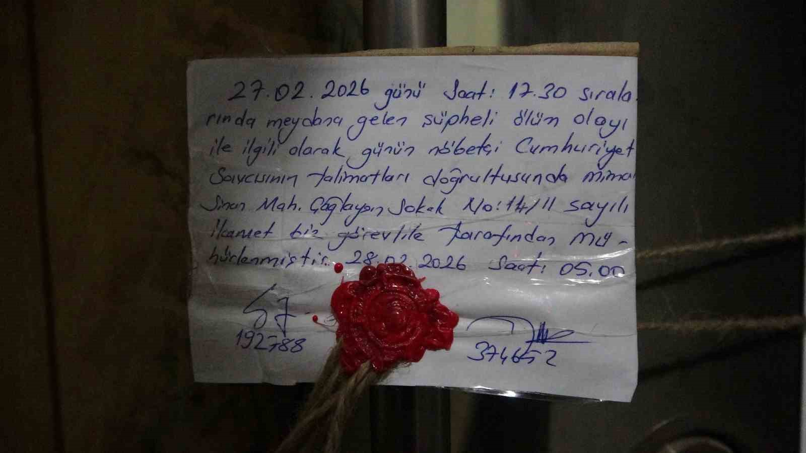 Kesik bilezik katili ele verdi
