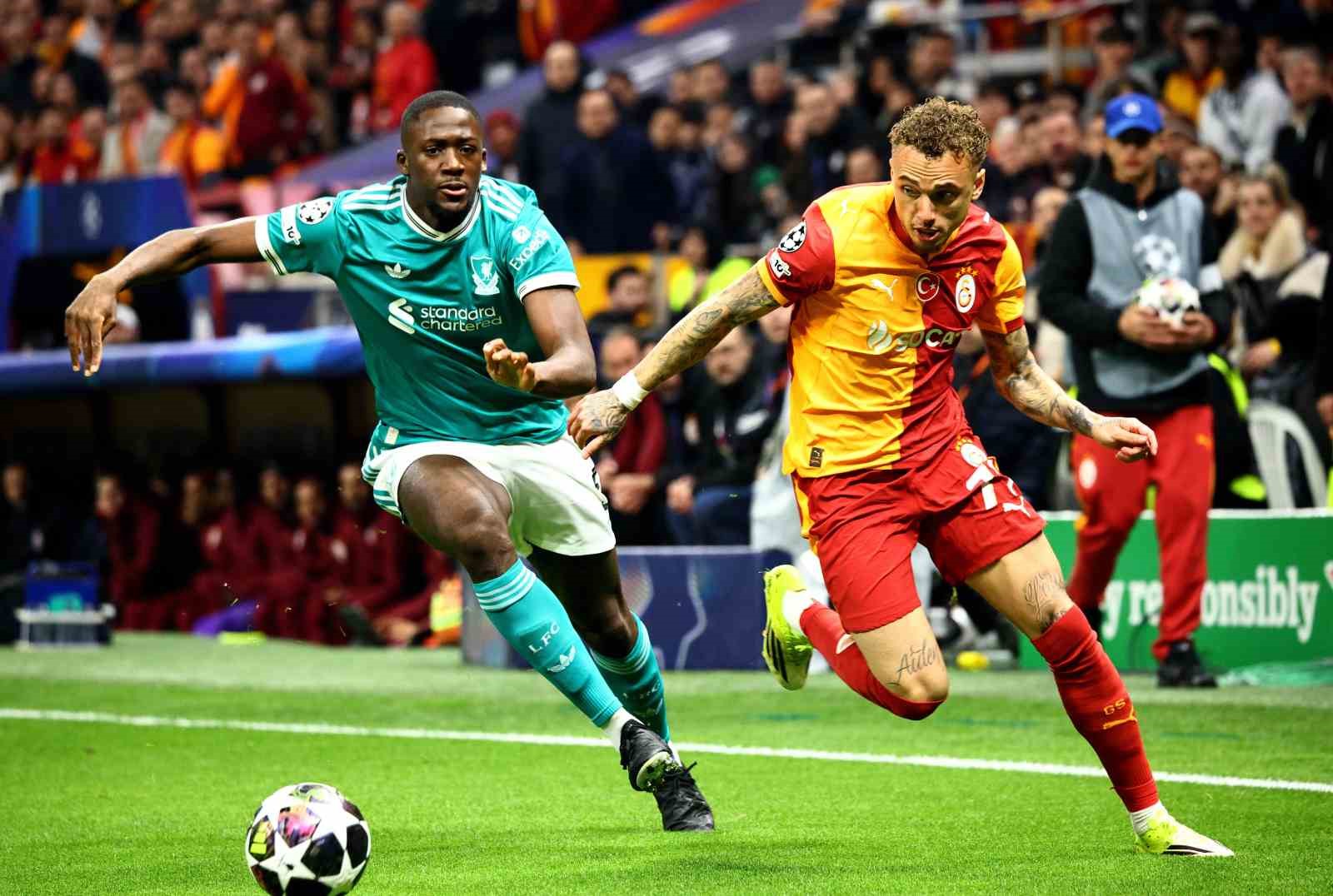 UEFA Şampiyonlar Ligi: Galatasaray: 1 - Liverpool: 0 (İlk yarı)