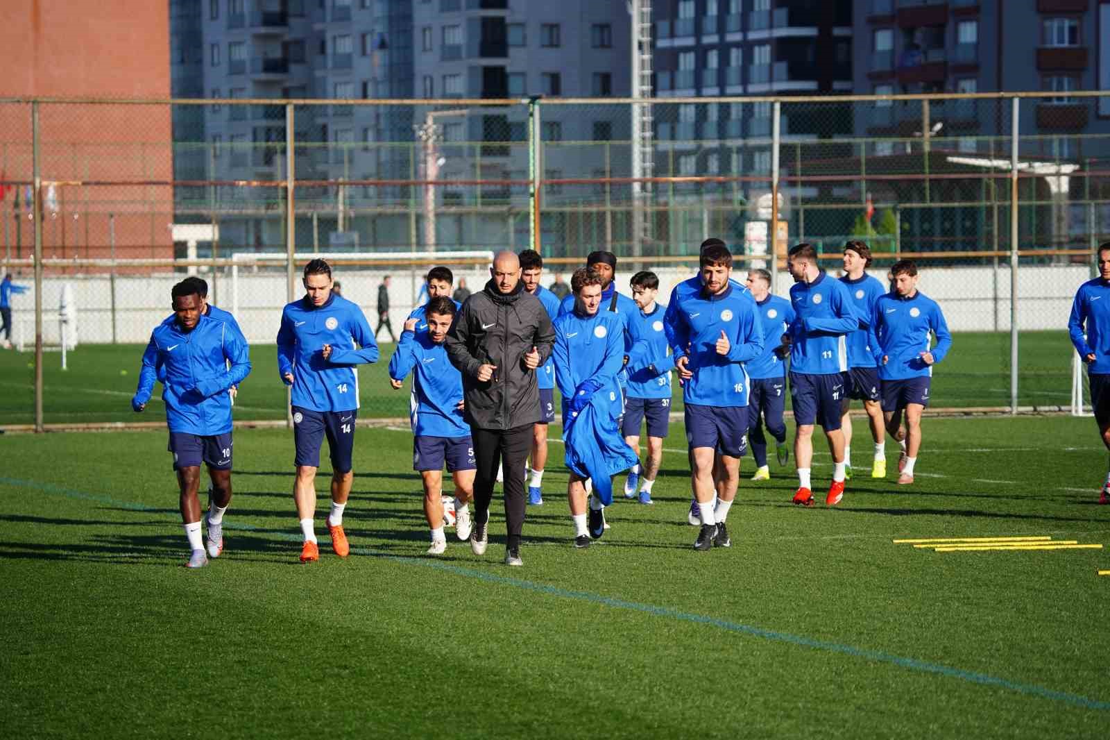 &Ccedil;aykur Rizespor, Trabzonspor hazırlıklarına başladı
