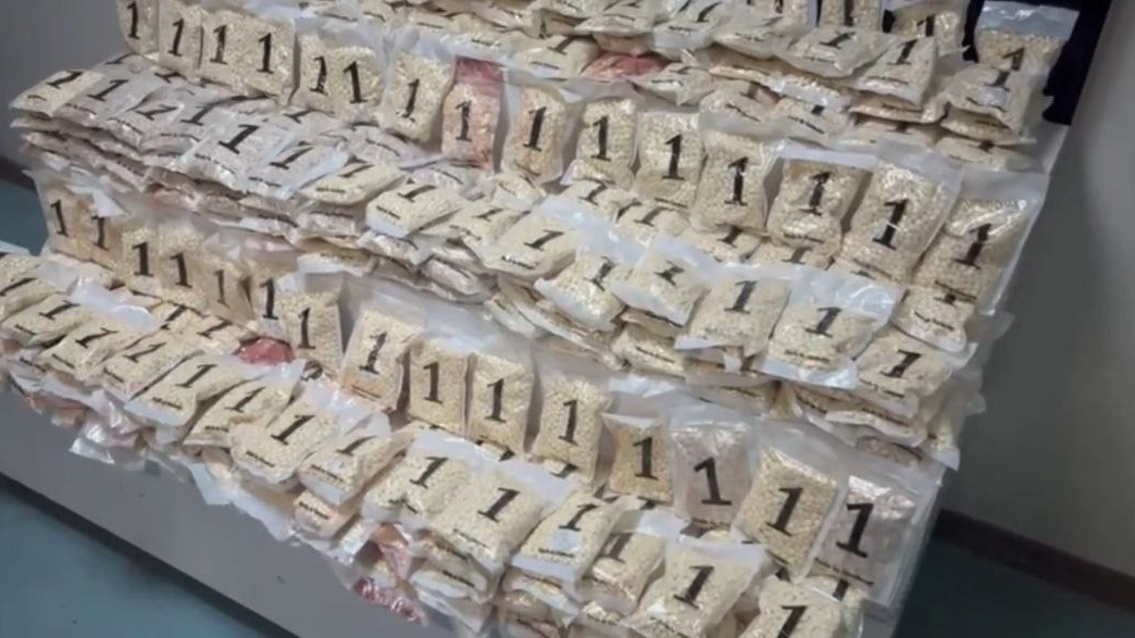 Adana’da 335 bin uyuşturucu hap ele geçirildi, 10 şüpheli gözaltında