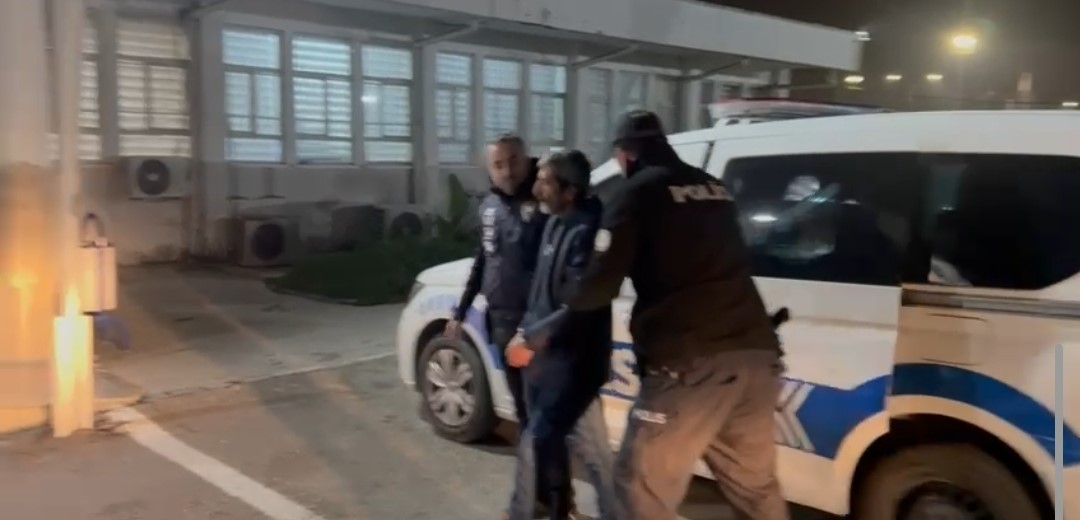 Adana&rsquo;da kesinleşmiş hapis cezasıyla aranan 3 h&uuml;k&uuml;ml&uuml; yakalandı
