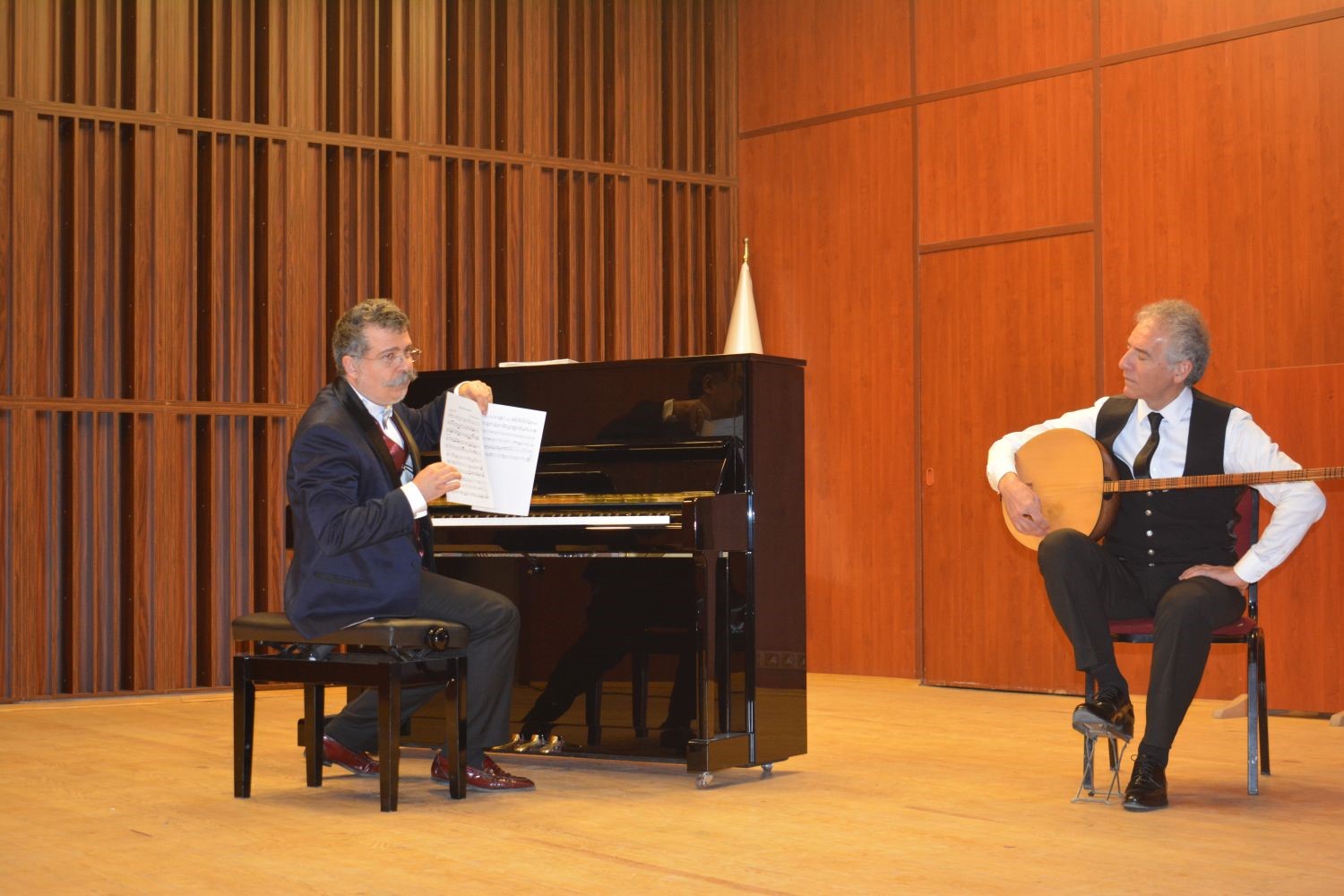 Geleneksel T&uuml;rk m&uuml;ziği ezgileri piyano ile yeniden hayat buldu
