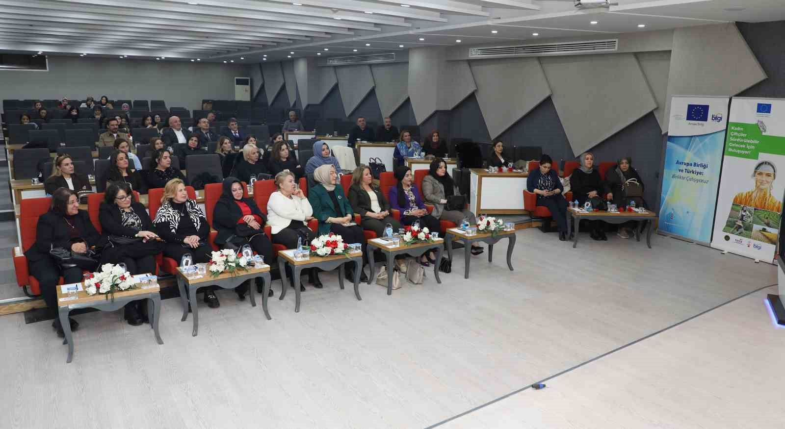 Van&rsquo;da "Kadın &Ccedil;ift&ccedil;iler S&uuml;rd&uuml;r&uuml;lebilir Gelecek İ&ccedil;in Buluşuyor Programı" d&uuml;zenlendi
