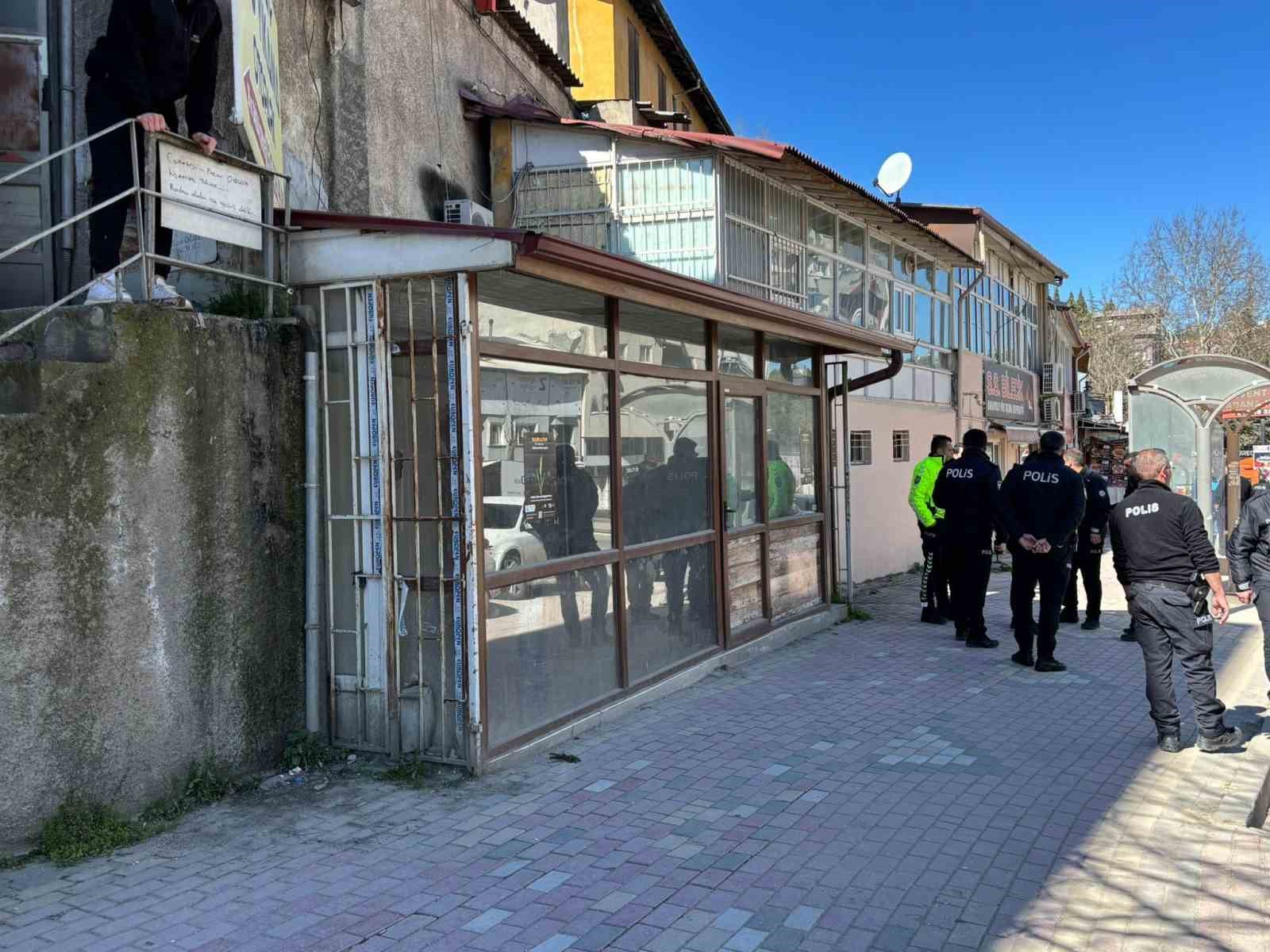 Arkadaşını bı&ccedil;aklayıp ka&ccedil;an şahıs yakalandı
