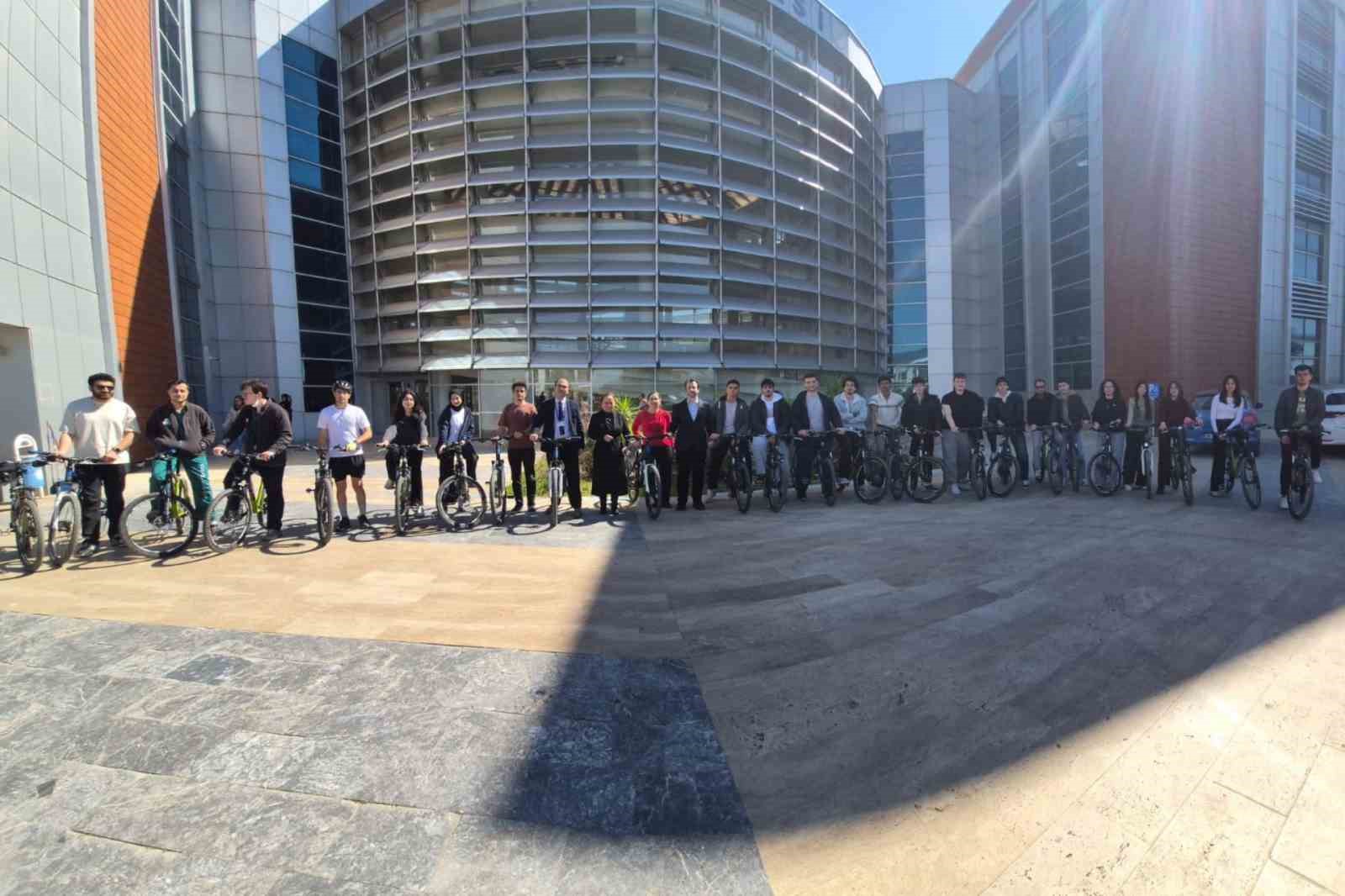 AD&Uuml;&rsquo;de bisiklet turu d&uuml;zenlendi
