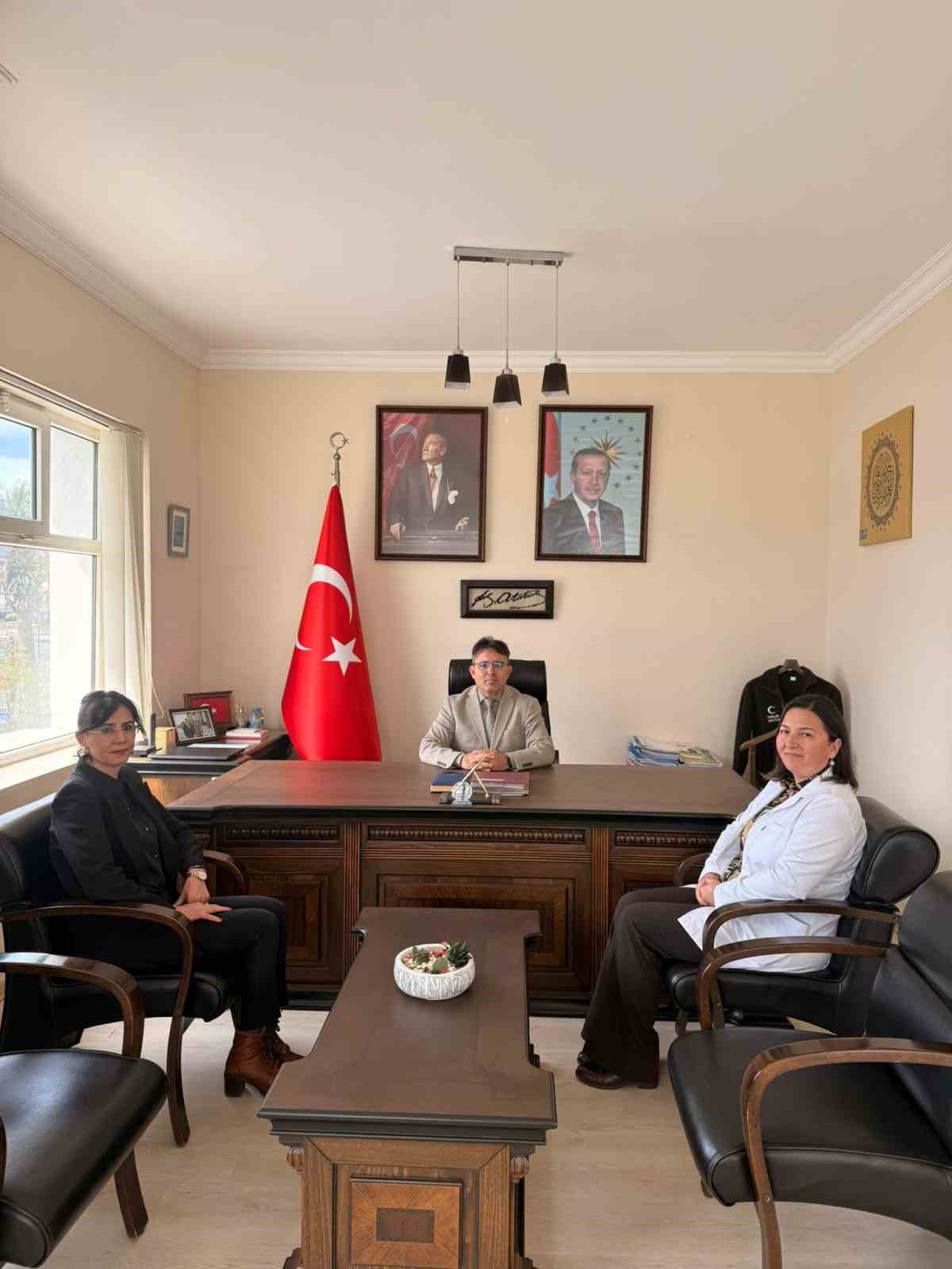 Marmaris Kaymakamlığı&rsquo;nda "yerinde sigara bırakma polikliniği" kuruldu
