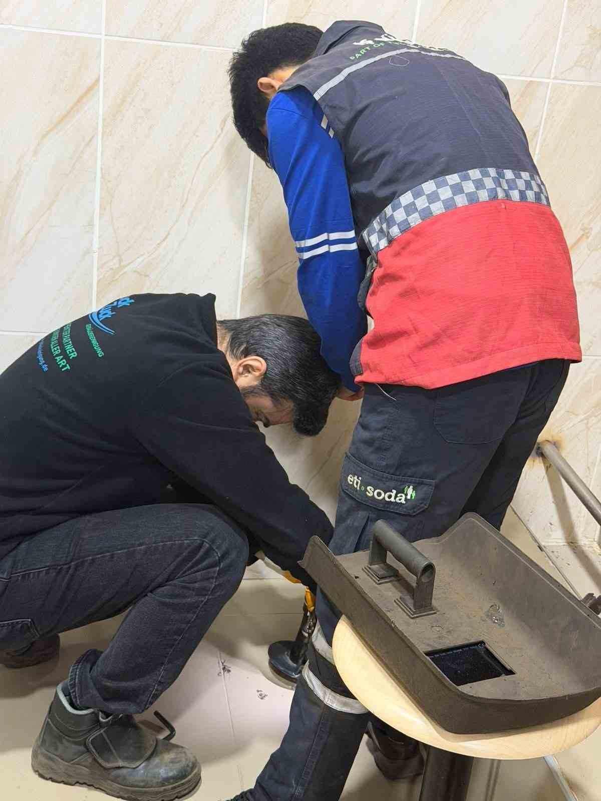 Metal Teknolojisi &ouml;ğrencilerinden &ouml;rnek &ccedil;alışma
