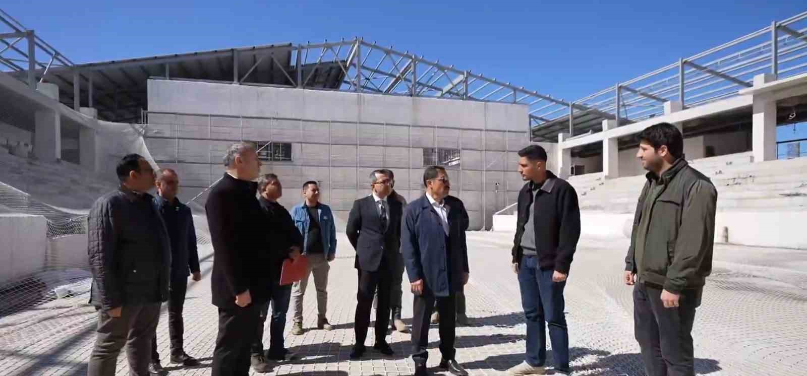 Alazı Mahallesi&rsquo;nde 1500 kişilik Spor Tesisinde &ccedil;alışmalar s&uuml;r&uuml;yor
