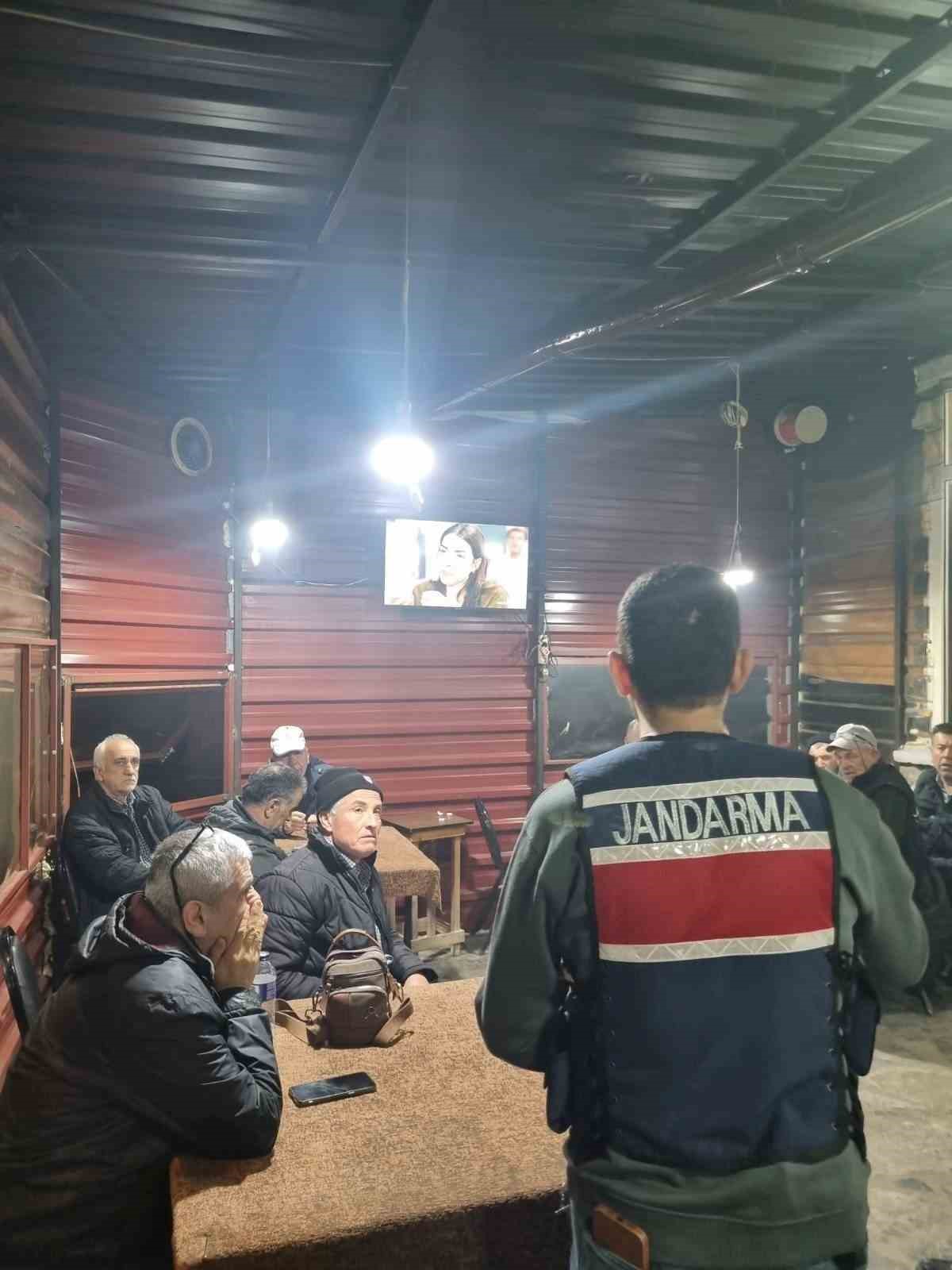 Jandarmadan vatandaşlara siber g&uuml;venlik bilgilendirmesi
