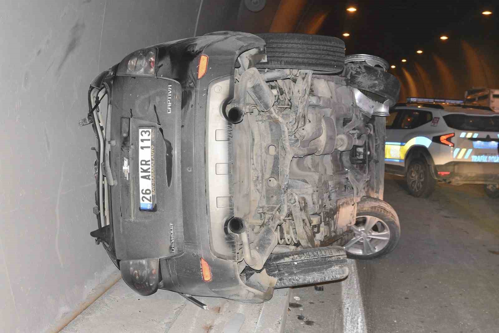 Tünelde kaza, 2 kişi yaralandı