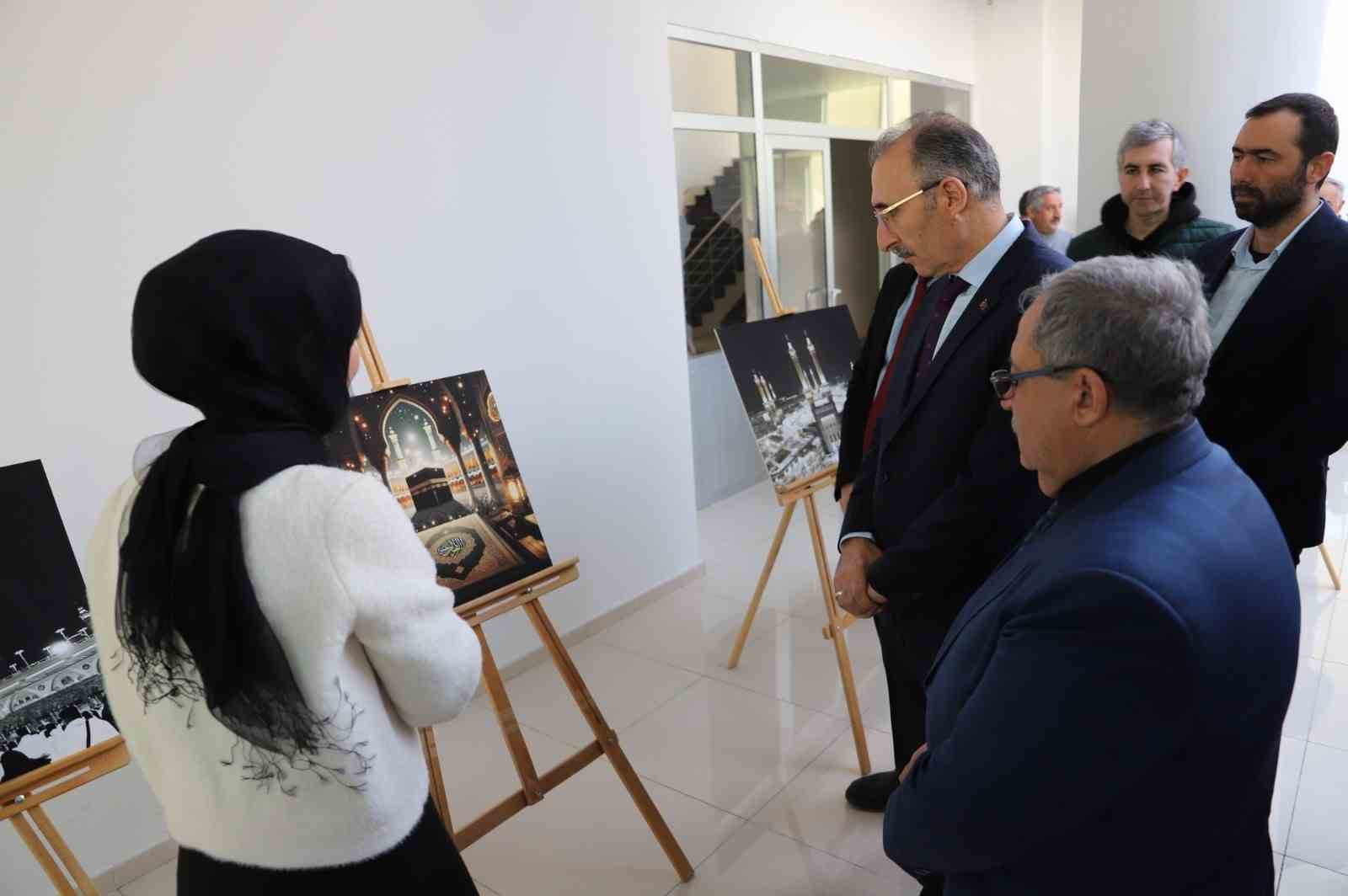 Fırat Üniversitesi’nde "Kutsal Topraklardan Dijital İzler" sergisi 