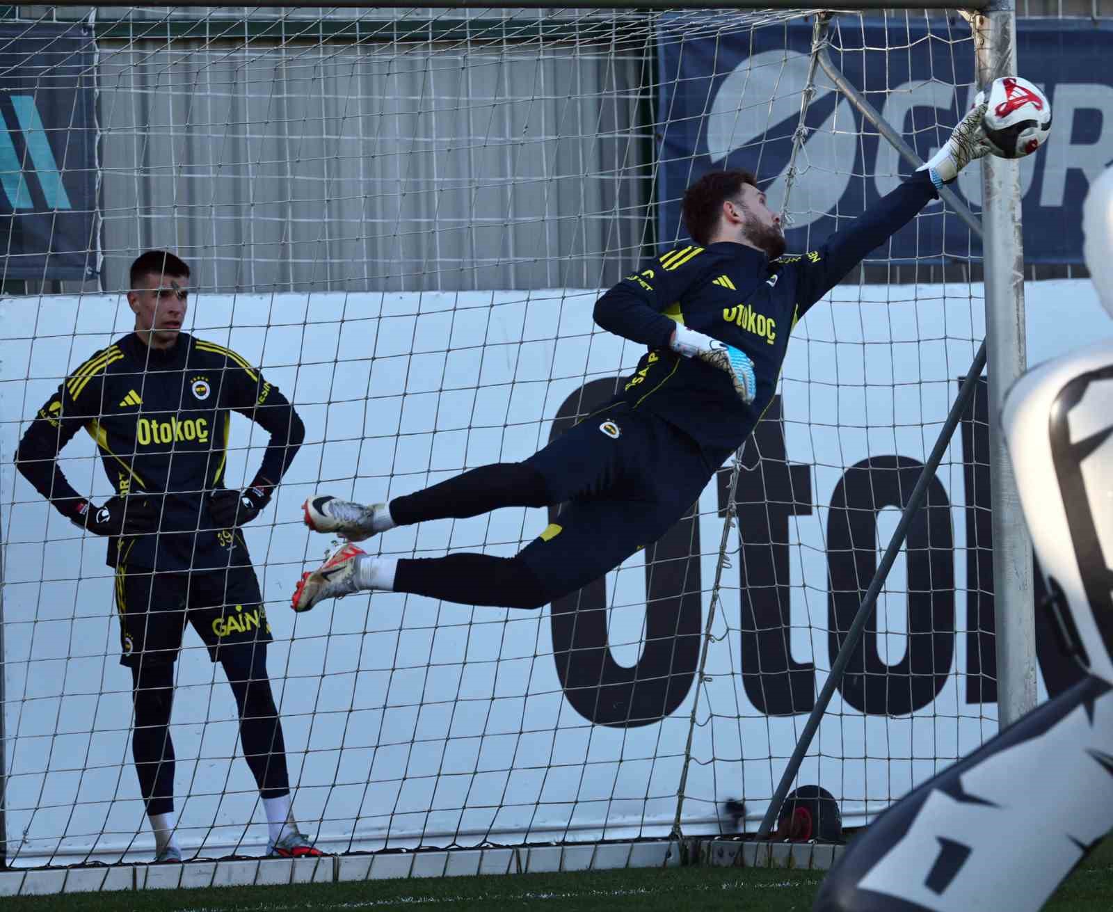 Fenerbahçe, Karagümrük maçı hazırlıklarına başladı