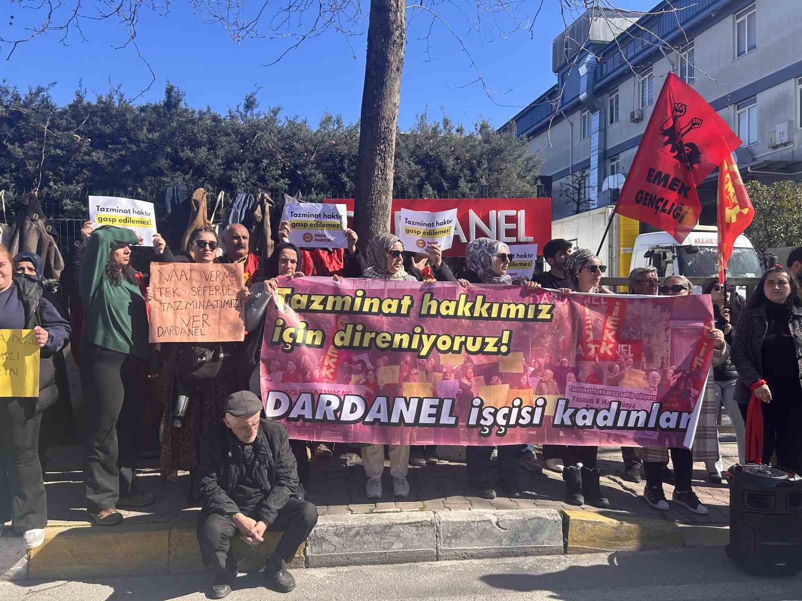 Dardanel’in kadın işçileri eylemde: Taksite bölünen tazminatlar aylardır ödenmedi