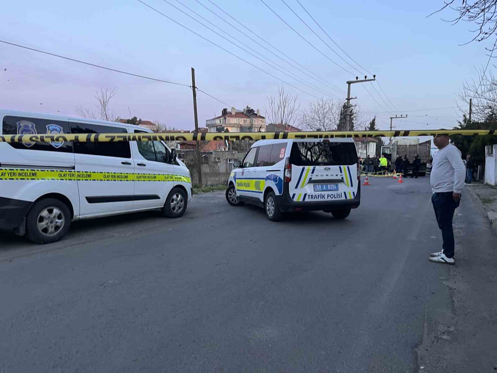 Tekirdağ’da feci kaza: Çöp toplayan kadın kamyonun altında can verdi