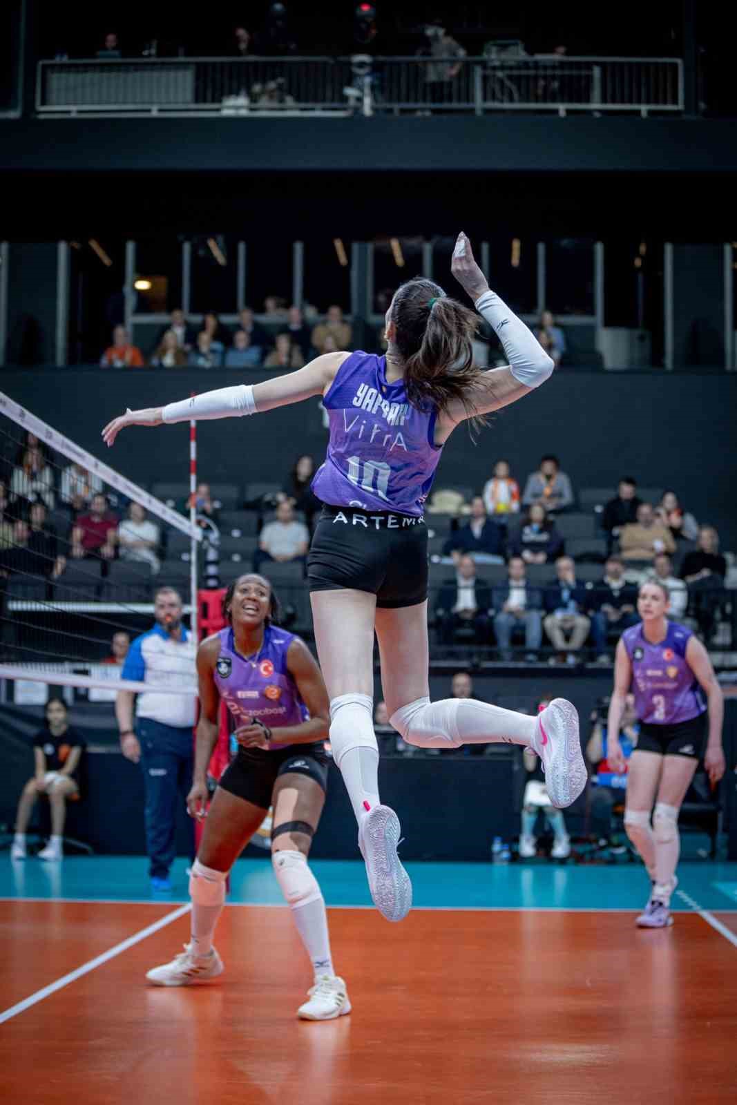 Eczacıbaşı Dynavit, Rzeszow&rsquo;u mağlup etti
