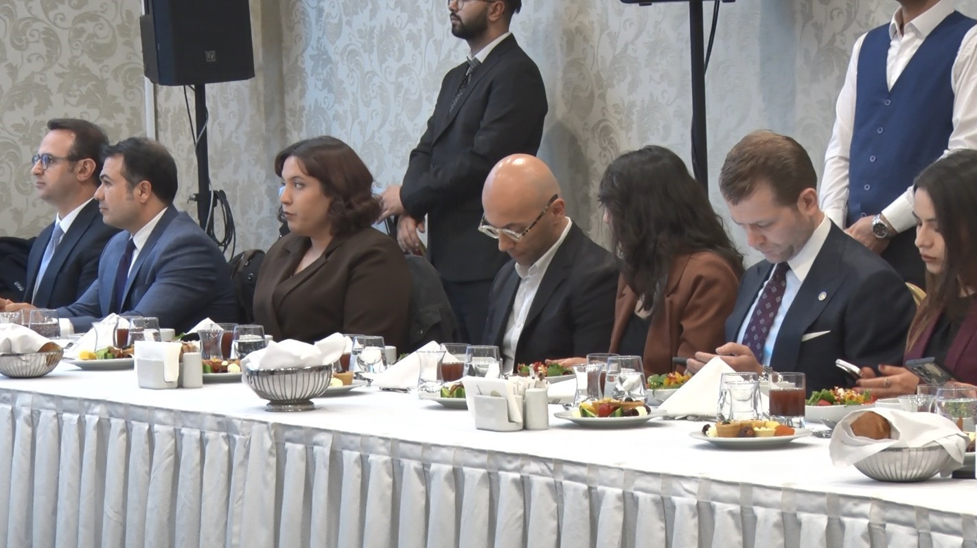 İYİ Parti Genel Başkanı Dervişoğlu: "2023 se&ccedil;imlerinden sonra İYİ Parti olarak herhangi bir siyasi partiyle yaptığımız ittifak g&ouml;r&uuml;şmesi dahi yoktur"
