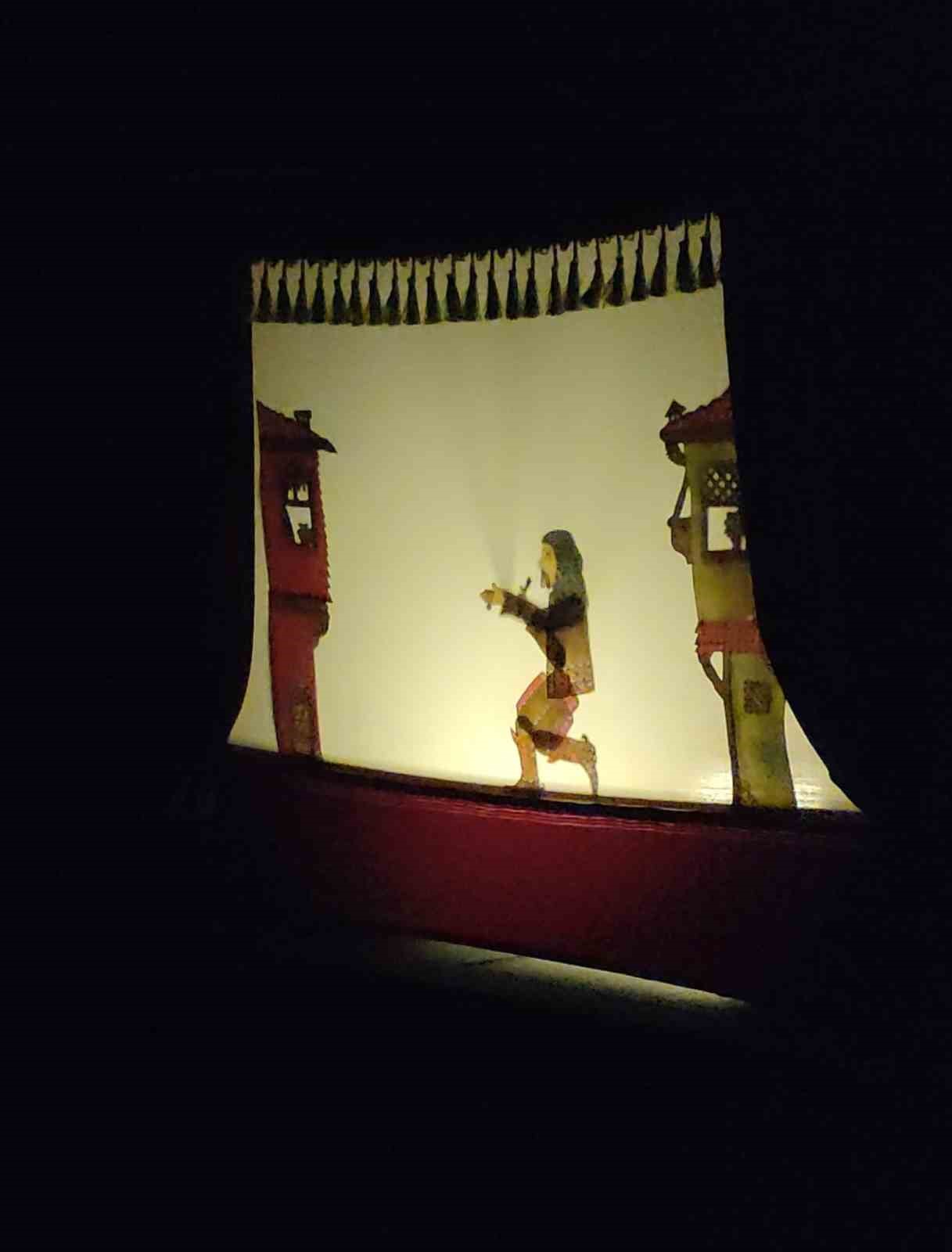 Selendi&rsquo;de minikler Hacivat-Karag&ouml;z ile buluştu
