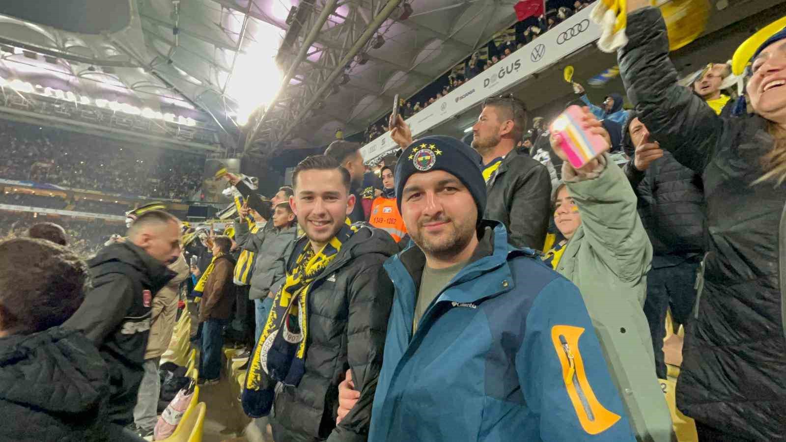 Depremzede gen&ccedil;ler s&uuml;per lig ma&ccedil;larında moral buldu
