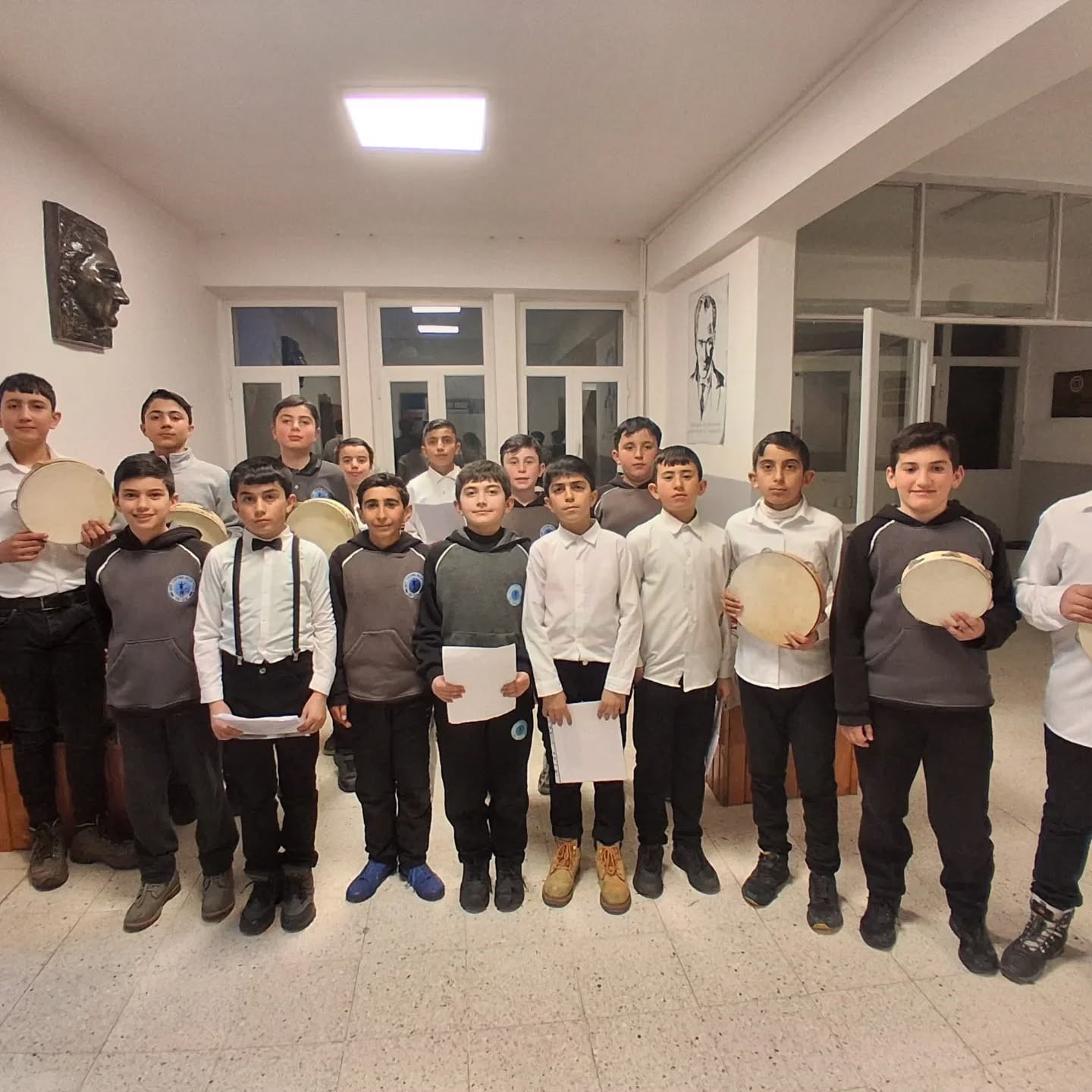 &Ccedil;ıldır Şehit &Ouml;ğretmen Sezgin Yolcu Yatılı B&ouml;lge Ortaokulu&rsquo;nda iftar buluşması
