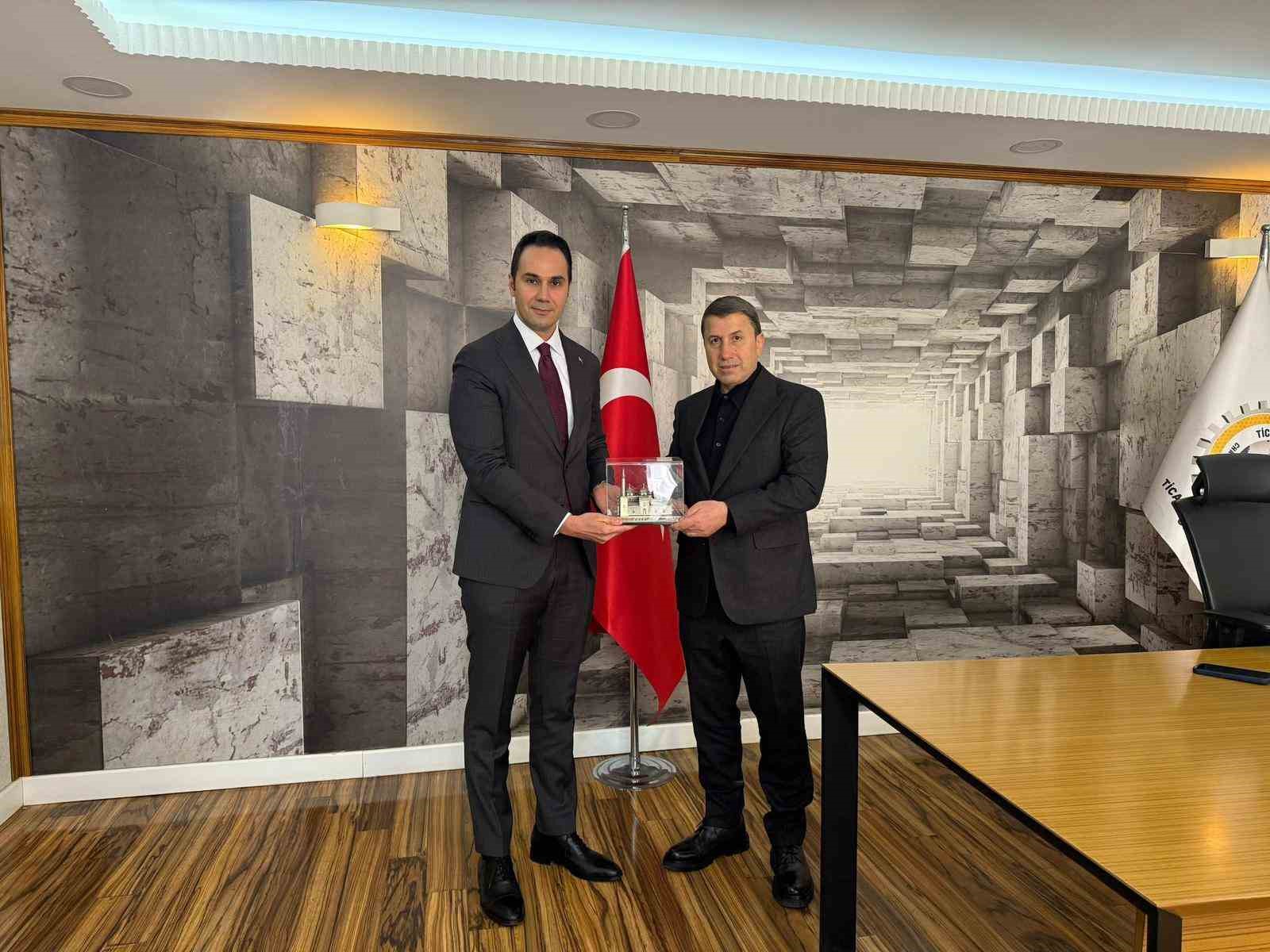 Siirt TSO Başkanı G&uuml;ven Kuzu, DYP Genel Başkanı K&uuml;peli ile bir araya geldi
