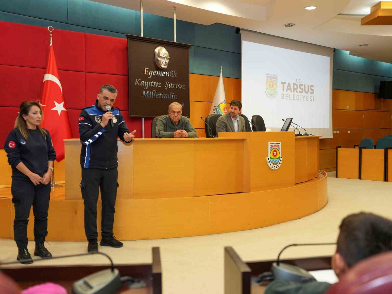 Tarsuslu minikler yerel y&ouml;netimleri yerinde &ouml;ğrendi
