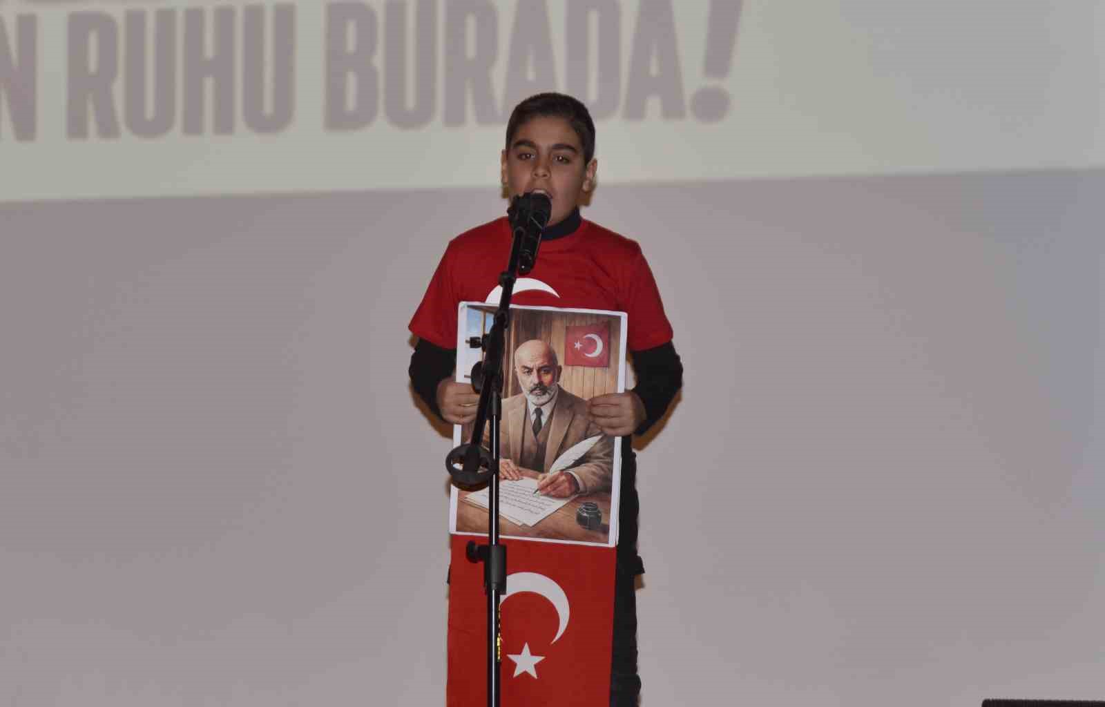 Ahlat&rsquo;ta İstiklal Marşı&rsquo;nın Kabul&uuml; ve Mehmet Akif Ersoy&rsquo;u Anma G&uuml;n&uuml;
