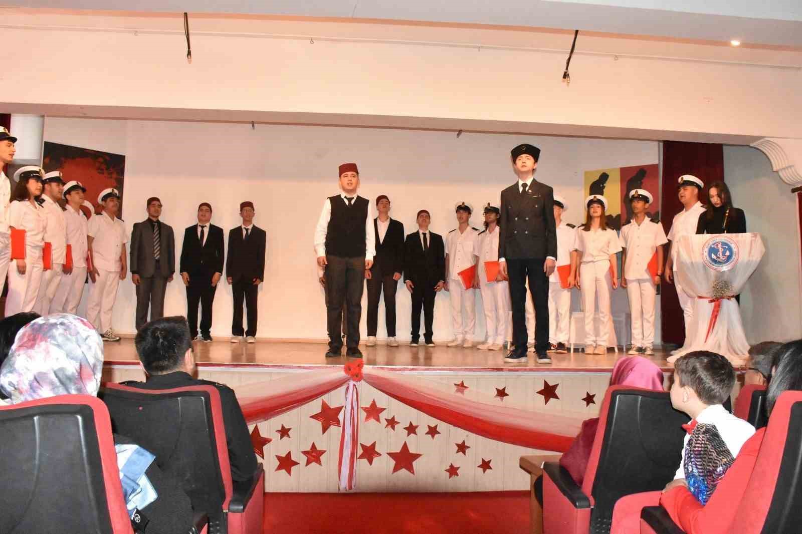 K&ouml;yceğiz&rsquo;de İstiklal Marşı&rsquo;nın Kabul&uuml;&rsquo;n&uuml;n 105. Yıld&ouml;n&uuml;m&uuml; kutlandı
