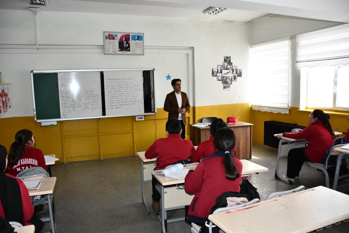 Sarıkamış Kaymakamı Enis Aslantatar, "Öğrencilerimiz bizim için çok kıymetli"