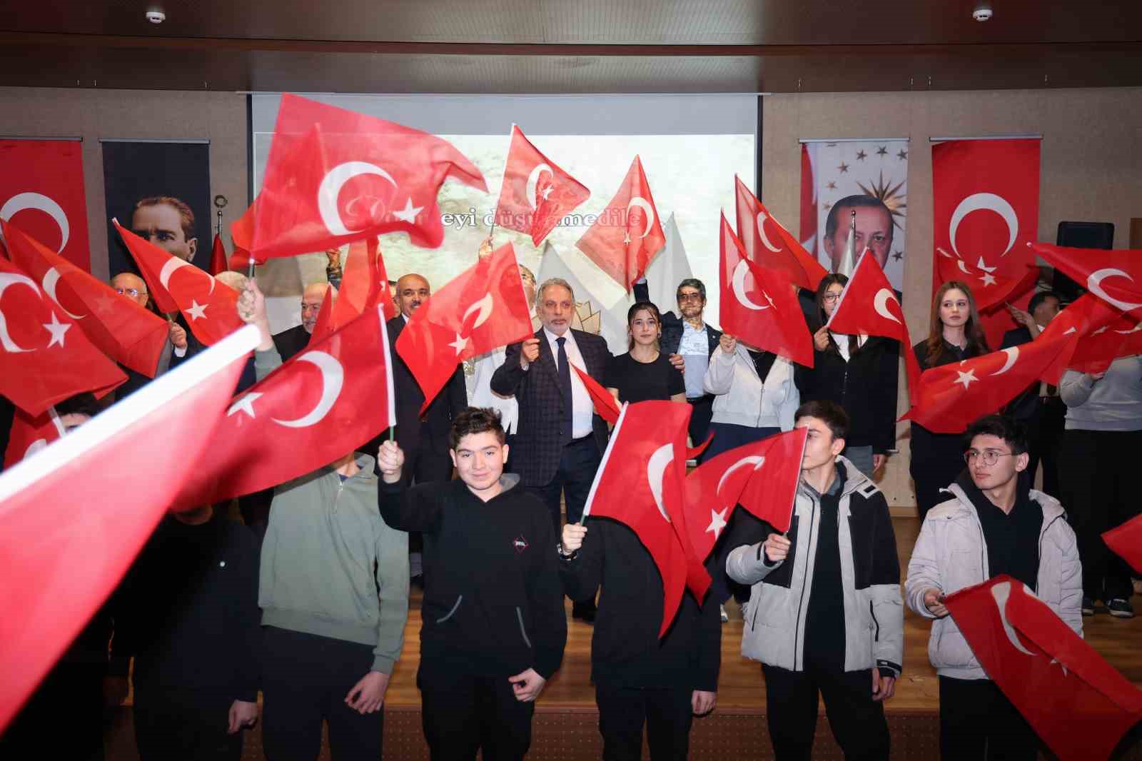 Talas’ta duygu dolu İstiklal Marşı ve Çanakkale Zaferi Anma Programı
