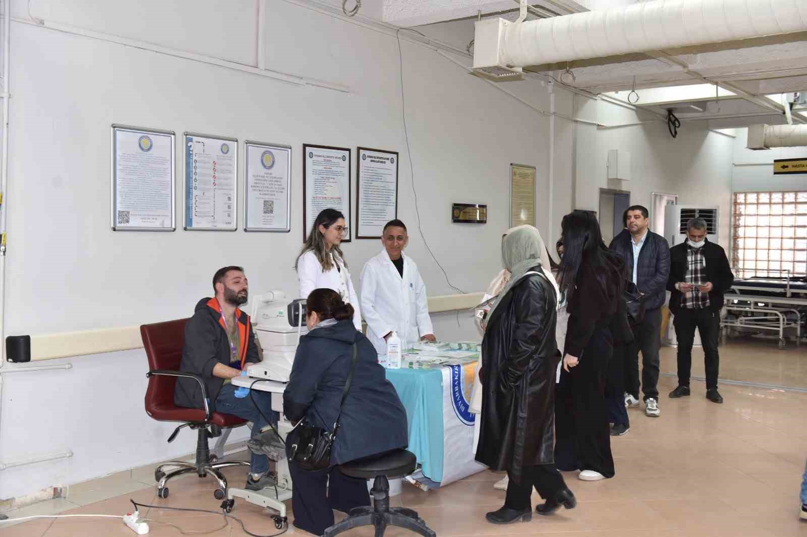 D&uuml;nya Glokom G&uuml;n&uuml;nde &uuml;cretsiz g&ouml;z tansiyonu &ouml;l&ccedil;&uuml;m&uuml; yapıldı
