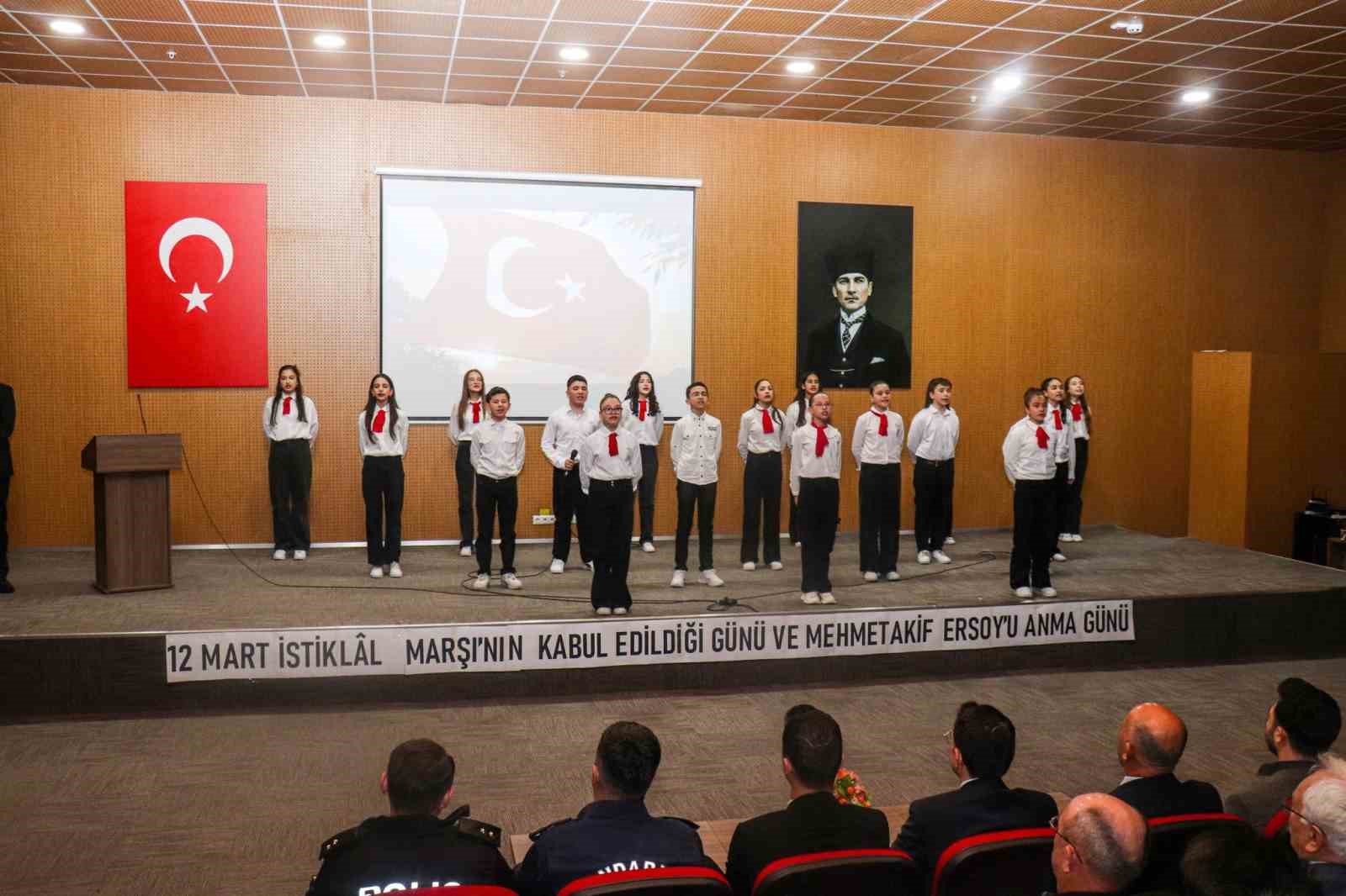 Hisarcık Kaymakamı Atam: "İstikl&acirc;l Marşı&rsquo;mız, milletimizin bağımsızlık inancının en g&uuml;&ccedil;l&uuml; ifadesidir"
