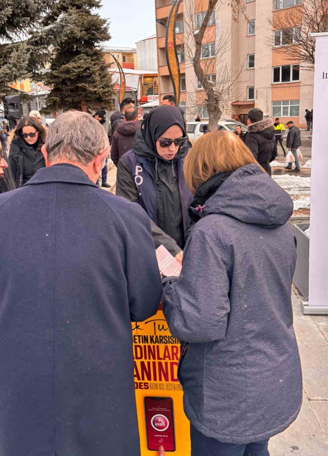 Kars&rsquo;ta kadına y&ouml;nelik şiddetle m&uuml;cadele i&ccedil;in bilgilendirme &ccedil;alışması

