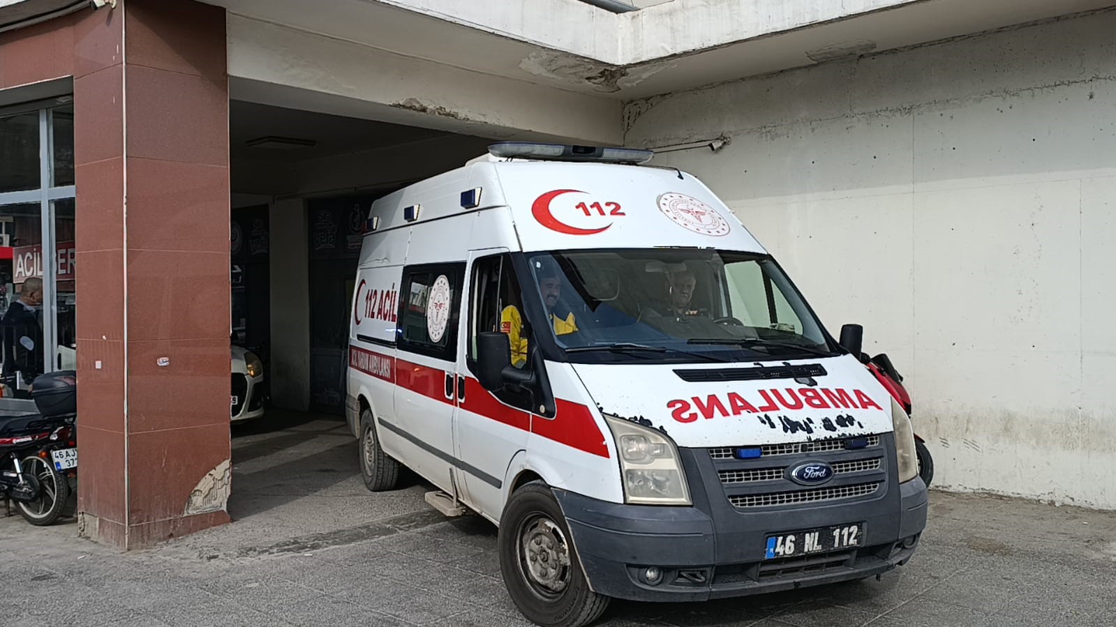 Kahramanmaraş&rsquo;ta &rsquo;bir dal sigara&rsquo; tartışması bı&ccedil;aklı kavgaya d&ouml;n&uuml;şt&uuml;: 1 yaralı
