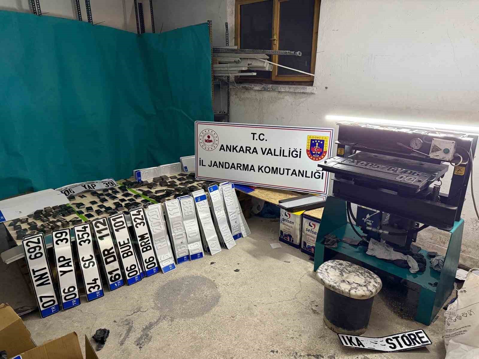 Ankara’da sahte plaka basımı yapan 2 şüpheli gözaltına alındı