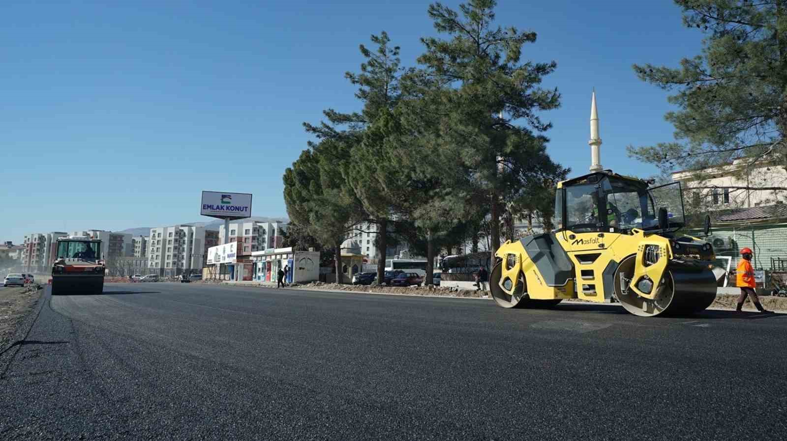 Kahramanmaraş Doğukent karayolu yenileniyor