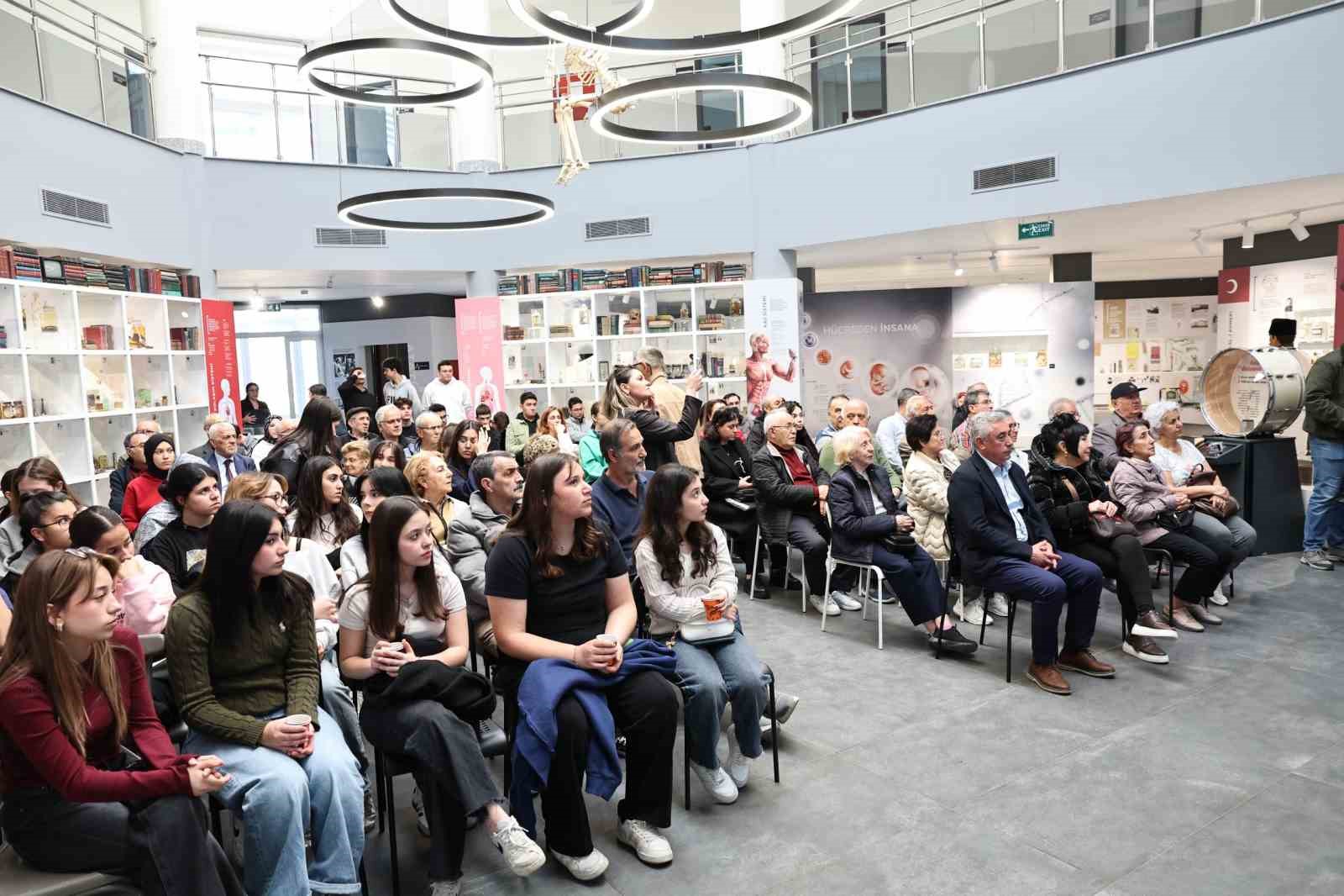 Nil&uuml;fer&rsquo;de kulak sağlığı masaya yatırıldı
