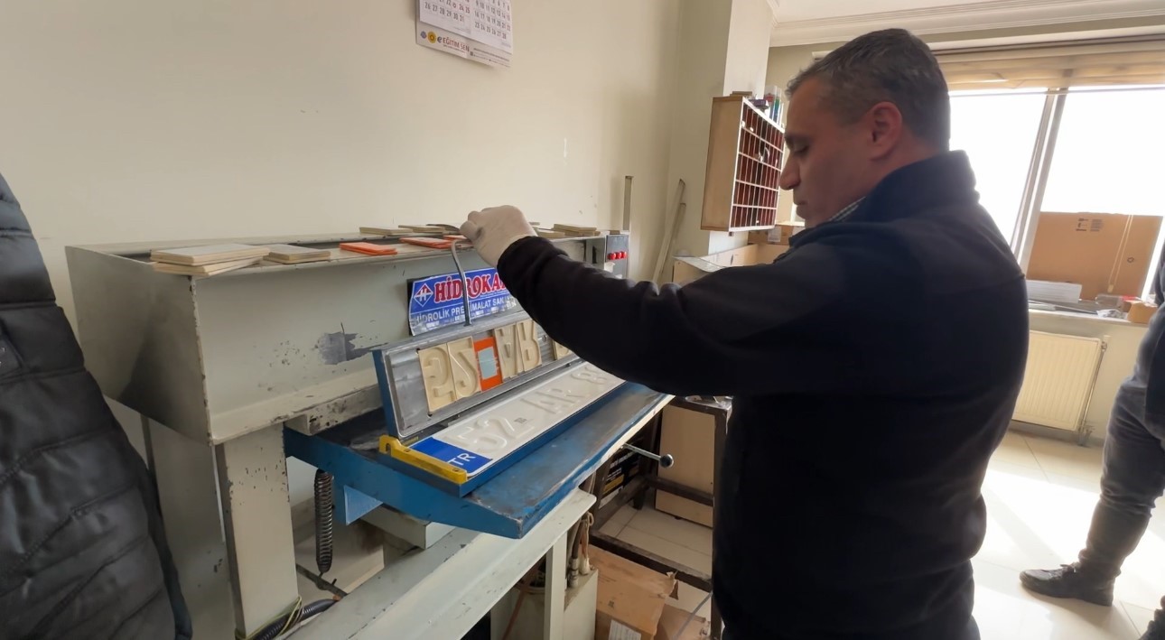 Yüksekova’da APP plaka mesaisi: İşlemler 10 dakikada tamamlanıyor