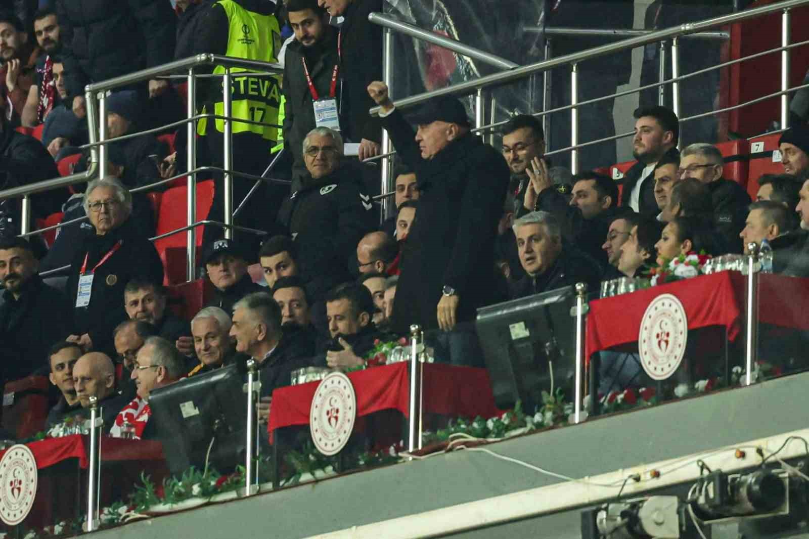 UEFA Konferans Ligi: Samsunspor: 0 - Rayo Vallecano: 1 (Ma&ccedil; devam ediyor)
