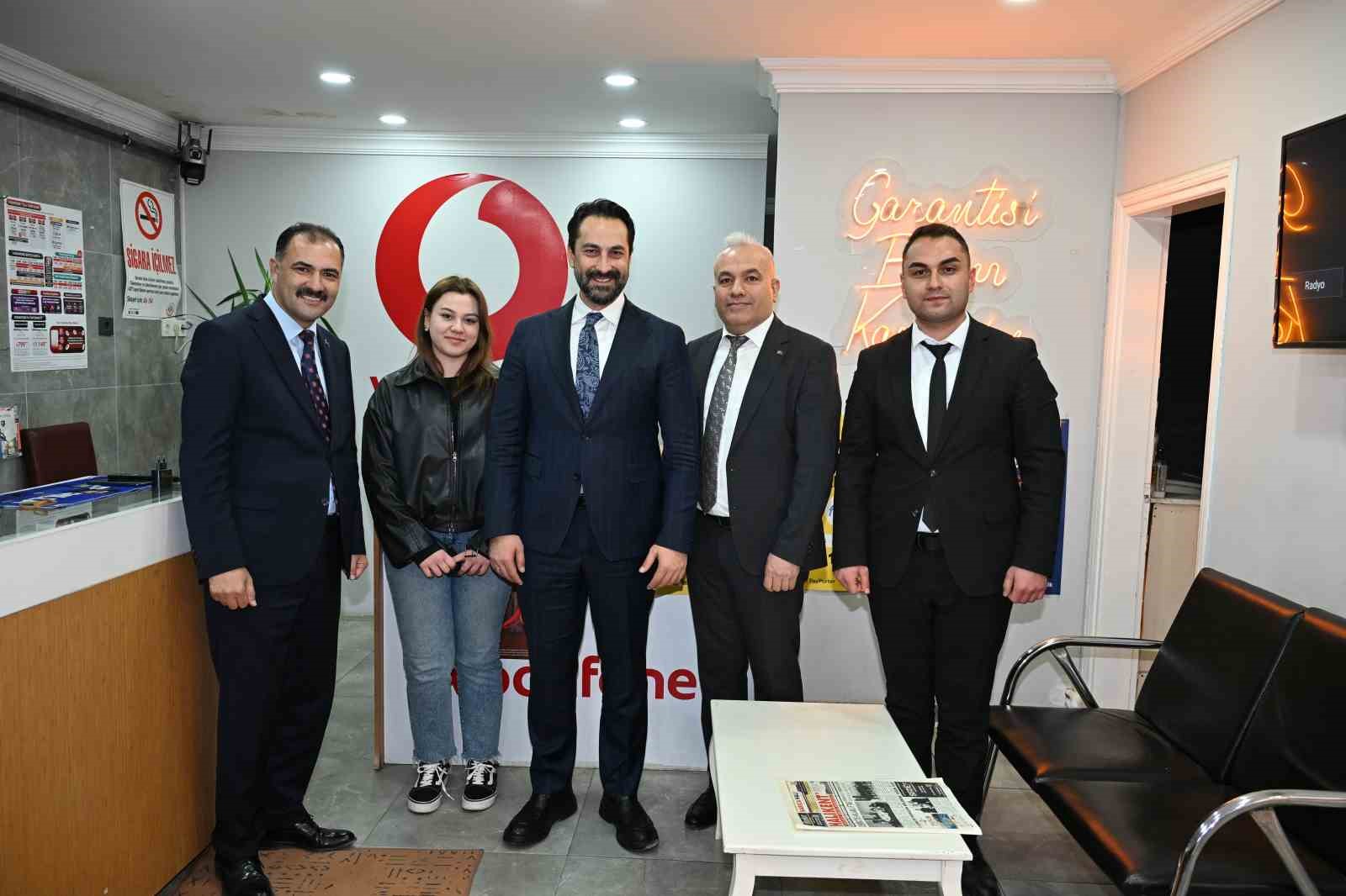 Demirci’de 5 bin kişilik iftar sofrası kuruldu