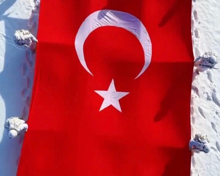 Van&rsquo;da jandarma personelinden anlamlı y&uuml;r&uuml;y&uuml;ş
