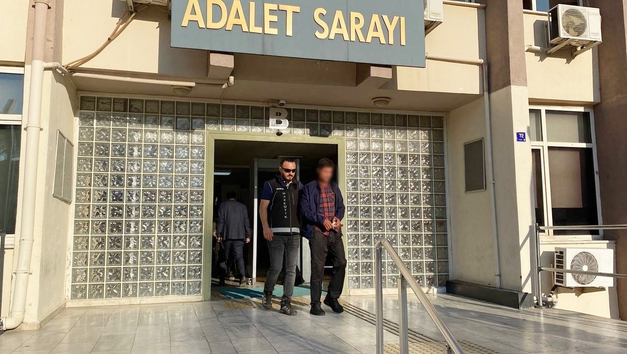 &Ccedil;ocukluk arkadaşları mahkemede birbirini su&ccedil;ladı
