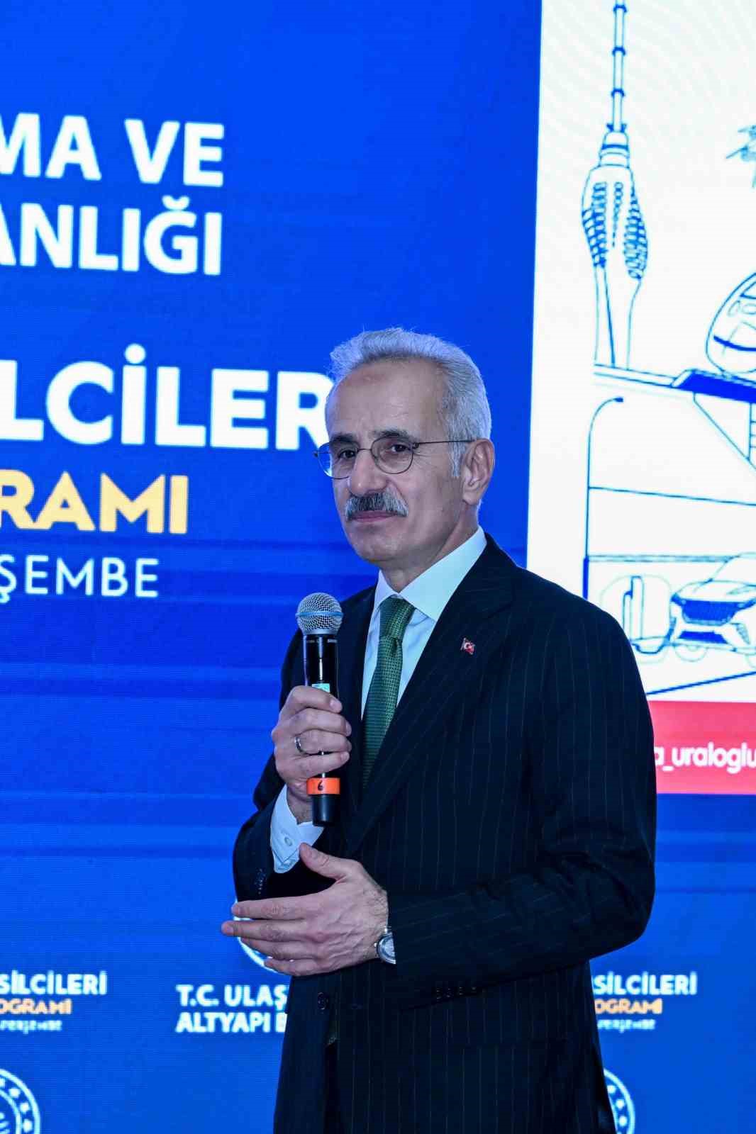 Bakan Uraloğlu: "95 milyon civarında cep telefonu var, bunların 32 milyonu 5G&rsquo;ye uyumlu"
