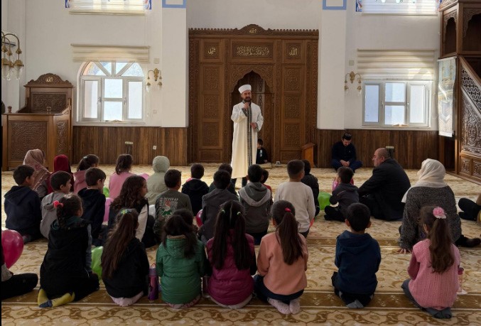 Anamur&rsquo;da &ccedil;ocuklar camilerde manevi değerleri &ouml;ğreniyor
