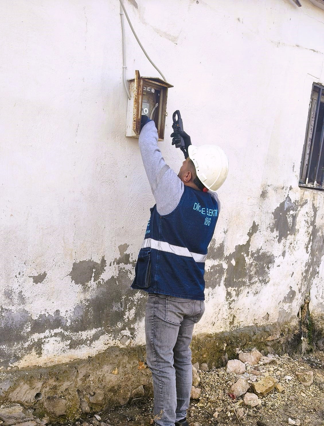 Dicle Elektrik denetimlerini aralıksız olarak s&uuml;rd&uuml;r&uuml;yor
