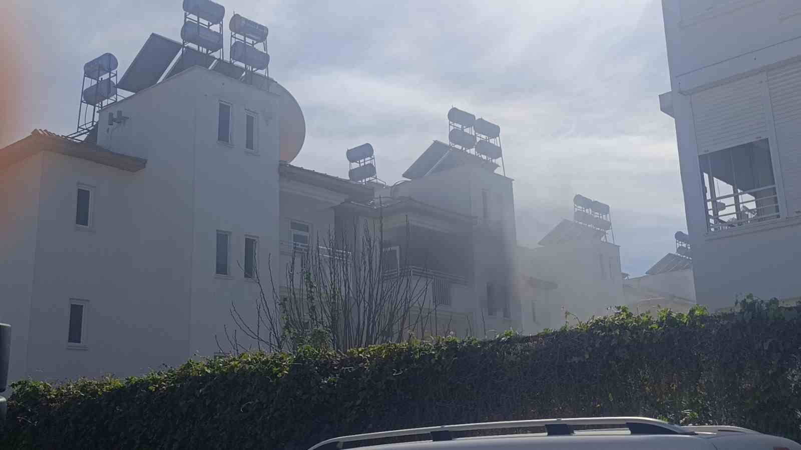 Manavgat&rsquo;ta otelde &ccedil;ıkan yangın korkuttu
