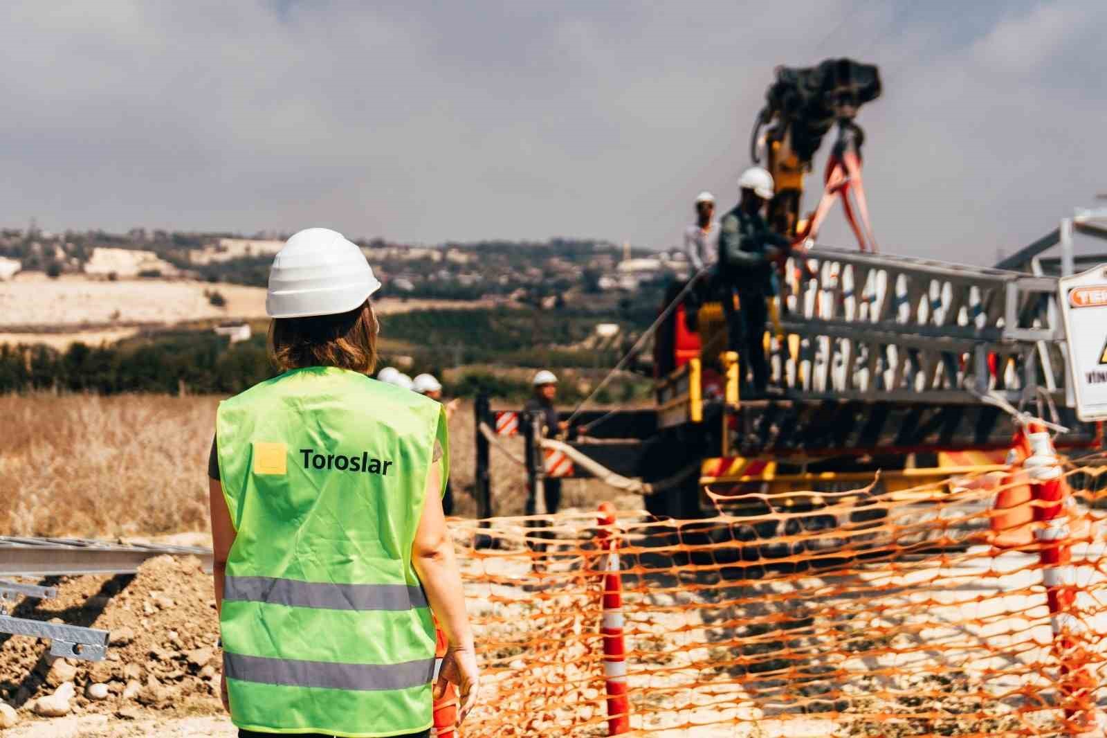Toroslar EDAŞ, Hatay&rsquo;da kış hasarlarını fırsata &ccedil;evirdi

