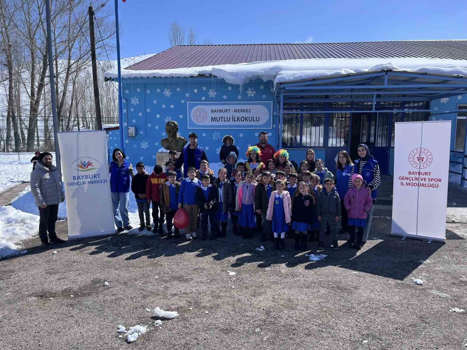 &rsquo;Merkez Her Yerde&rsquo; projesi kapsamında k&ouml;y okulunda etkinlik d&uuml;zenlendi
