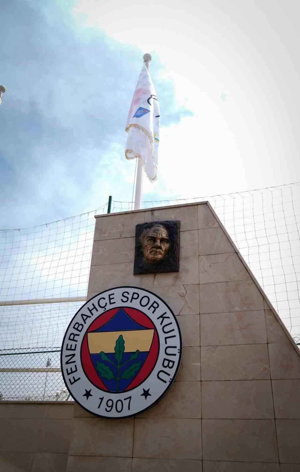 Fenerbah&ccedil;e&rsquo;ye &rsquo;Fair Play Altın Şeref Bayrağı&rsquo;
