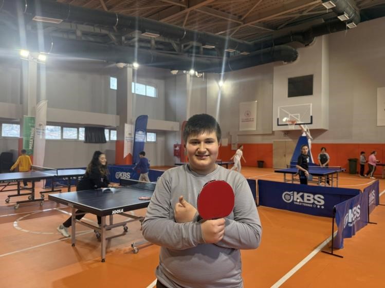 Bilecik&rsquo;te masa tenisi antrenmanları t&uuml;m hızıyla s&uuml;r&uuml;yor
